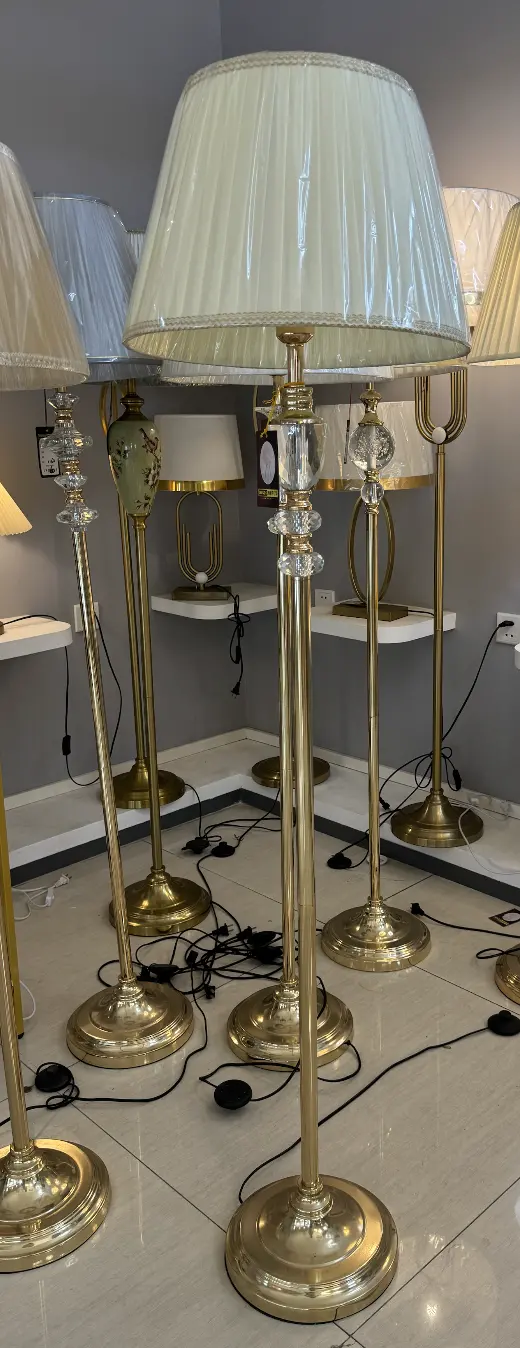 Lampadar LP215WH, 1x E27, 160cm, Alb si Auriu