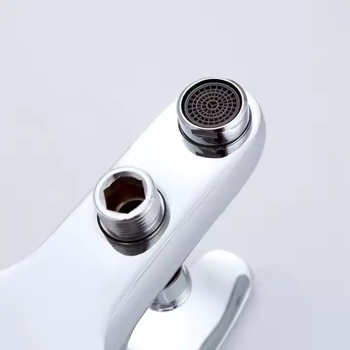 Previzualizare 2: Baterie Cada, Para Dus Si Furtun Inclus, Aliaj, Cartus Ceramic, Crom, CD001